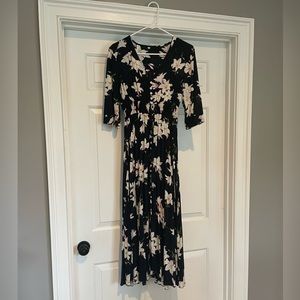 Women’s spring and summer dress